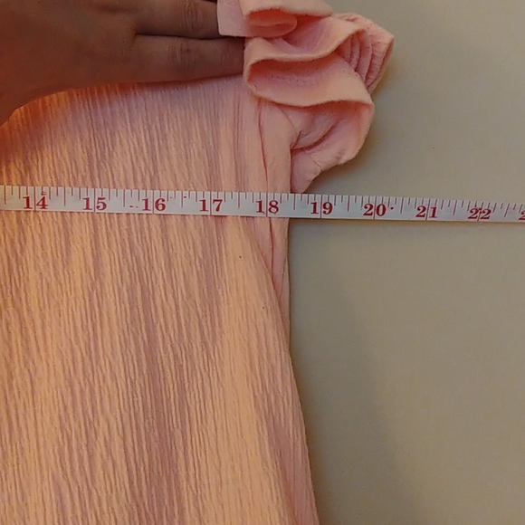 💲3 for 15💲Sexy and flirty light pink top - Picture 5 of 5